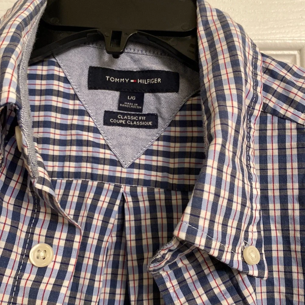 Tommy Hilfiger casual button down shirt - Picture 2 of 3